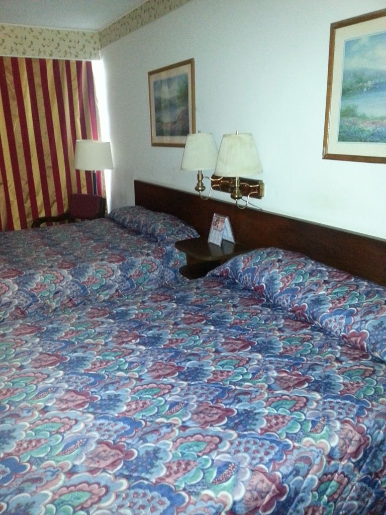 Holiday Lodge Virginia Pearisburg Phòng bức ảnh
